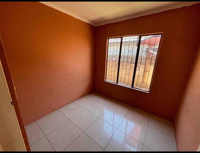 3 BEDROOM HOUSE FOR SALE IN SOSHANGUVE VV